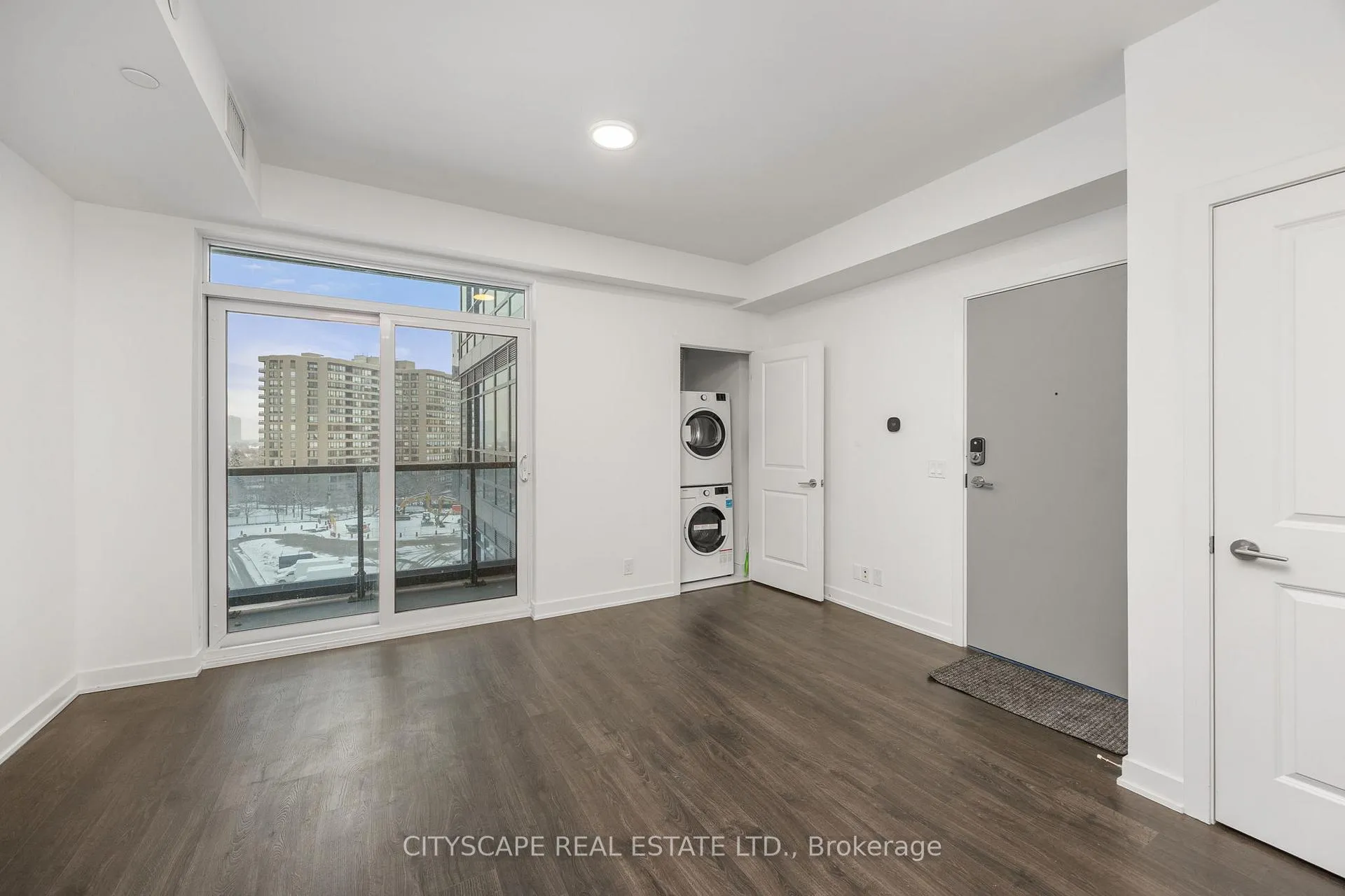 Photo 9 of Unit 501, 30 Upper Mall Way, Vaughan, Brownridge — HOMEH
