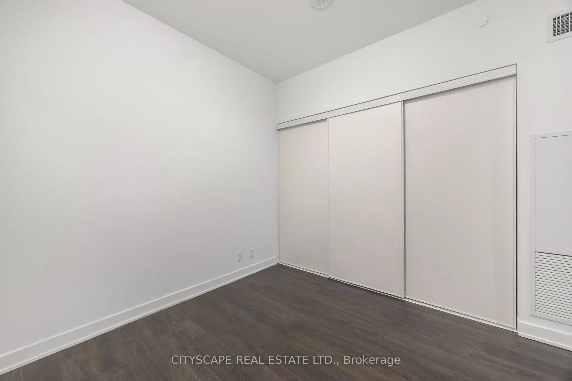 Photo 14 of Unit 501, 30 Upper Mall Way, Vaughan, Brownridge — HOMEH
