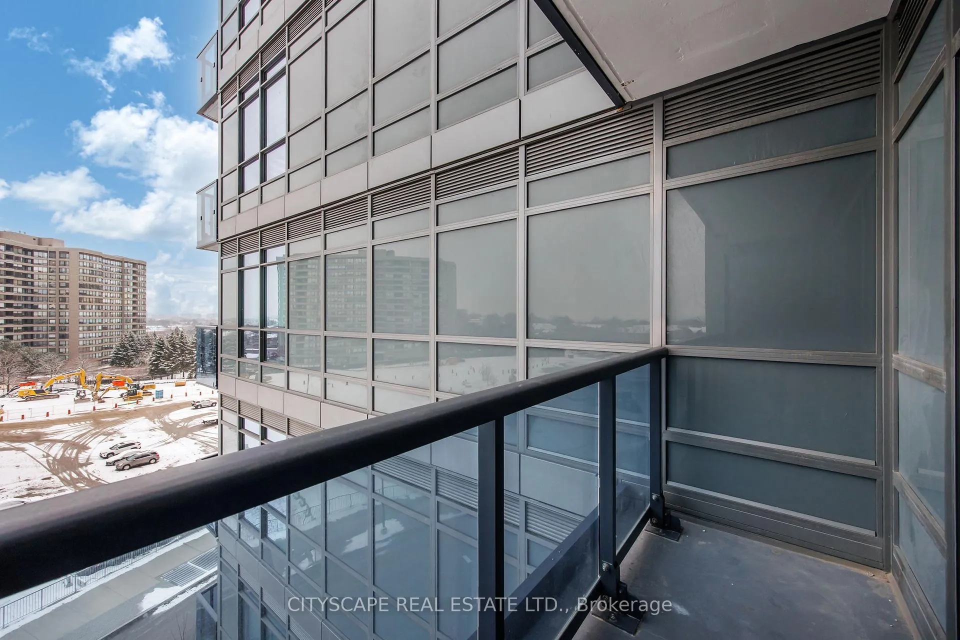 Photo 17 of Unit 501, 30 Upper Mall Way, Vaughan, Brownridge — HOMEH