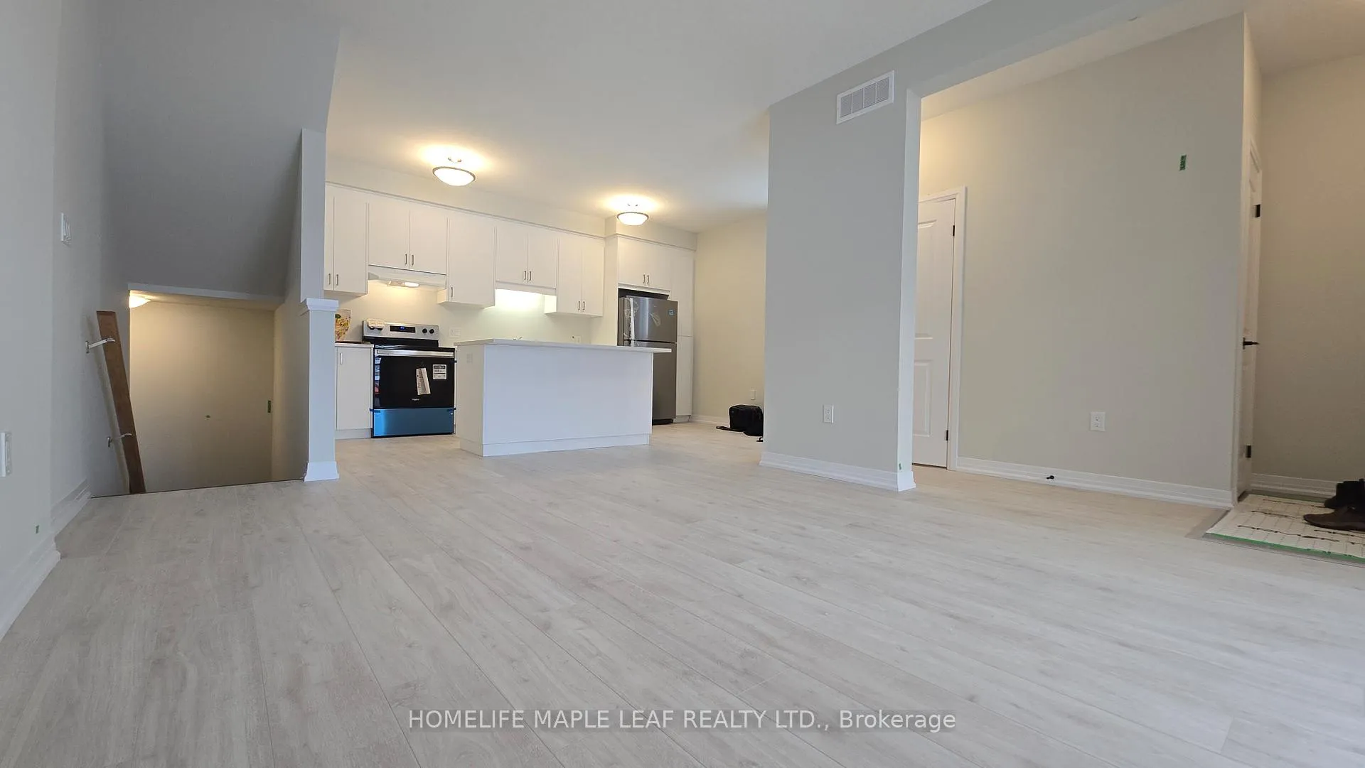 Photo 4 of Unit C060, 525 Erinbrook Drive, Kitchener — HOMEH