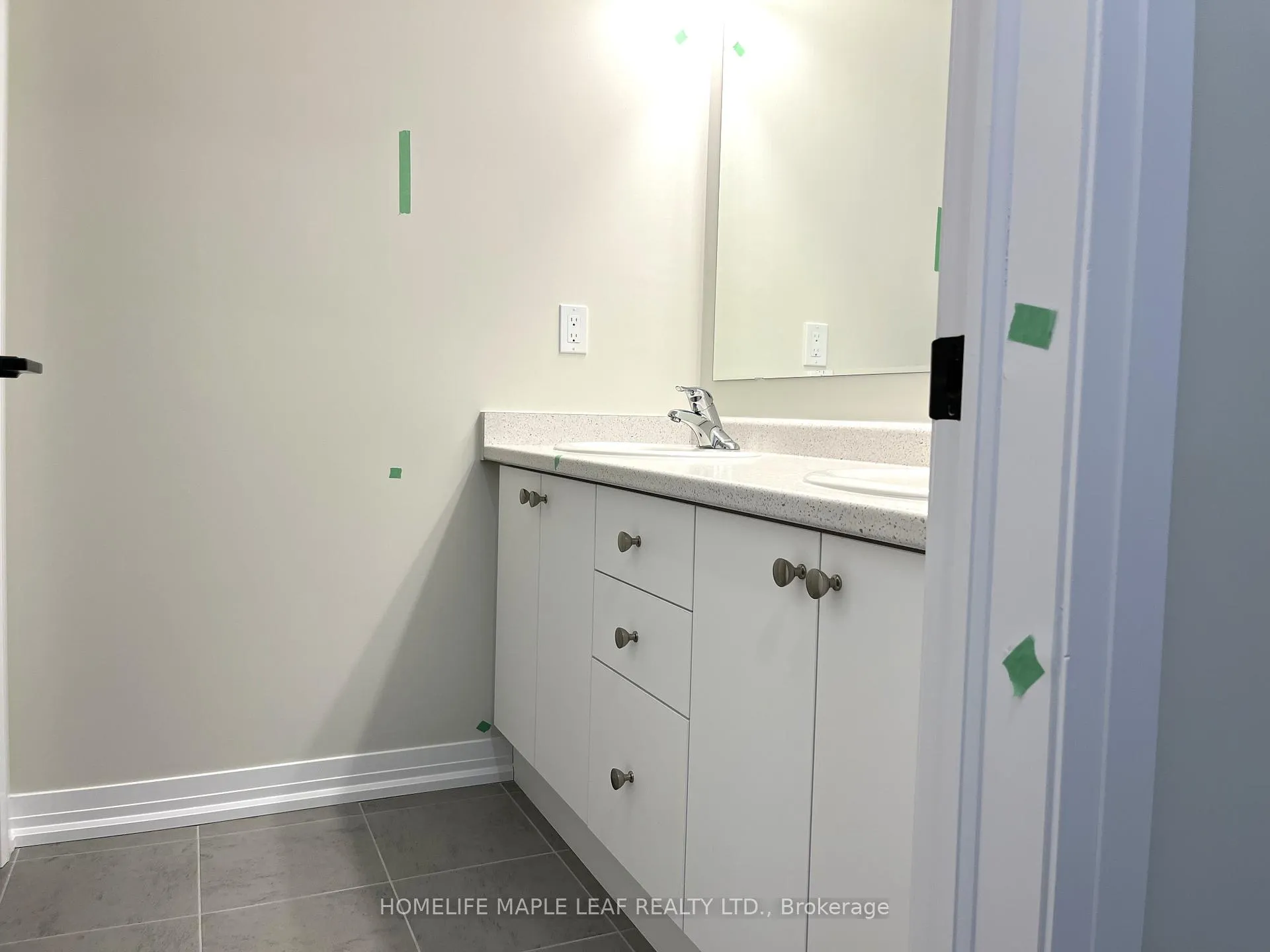 Photo 12 of Unit C060, 525 Erinbrook Drive, Kitchener — HOMEH