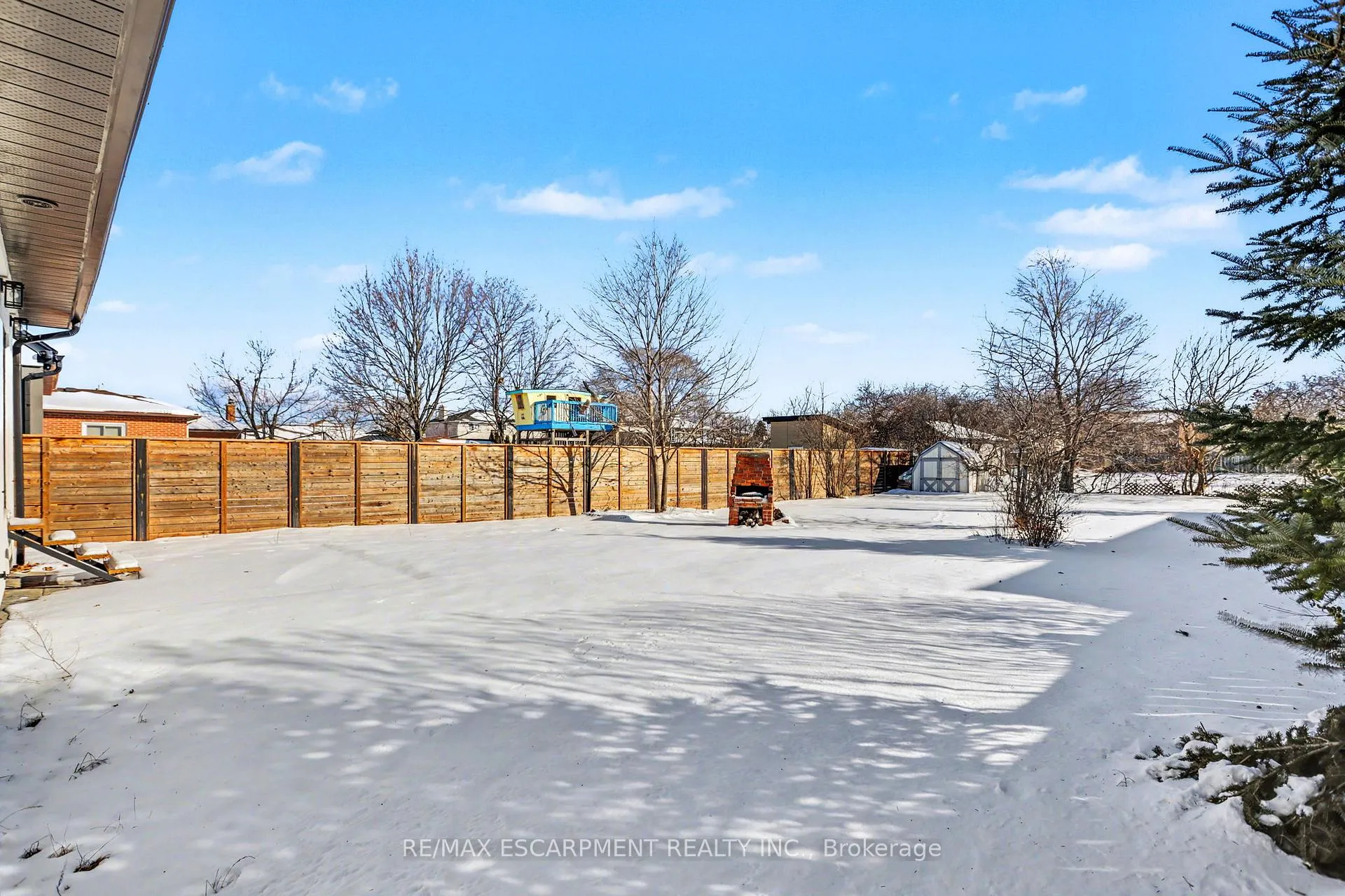 Photo 39 of 10 Norwich Road, Hamilton, Stoney Creek — HOMEH