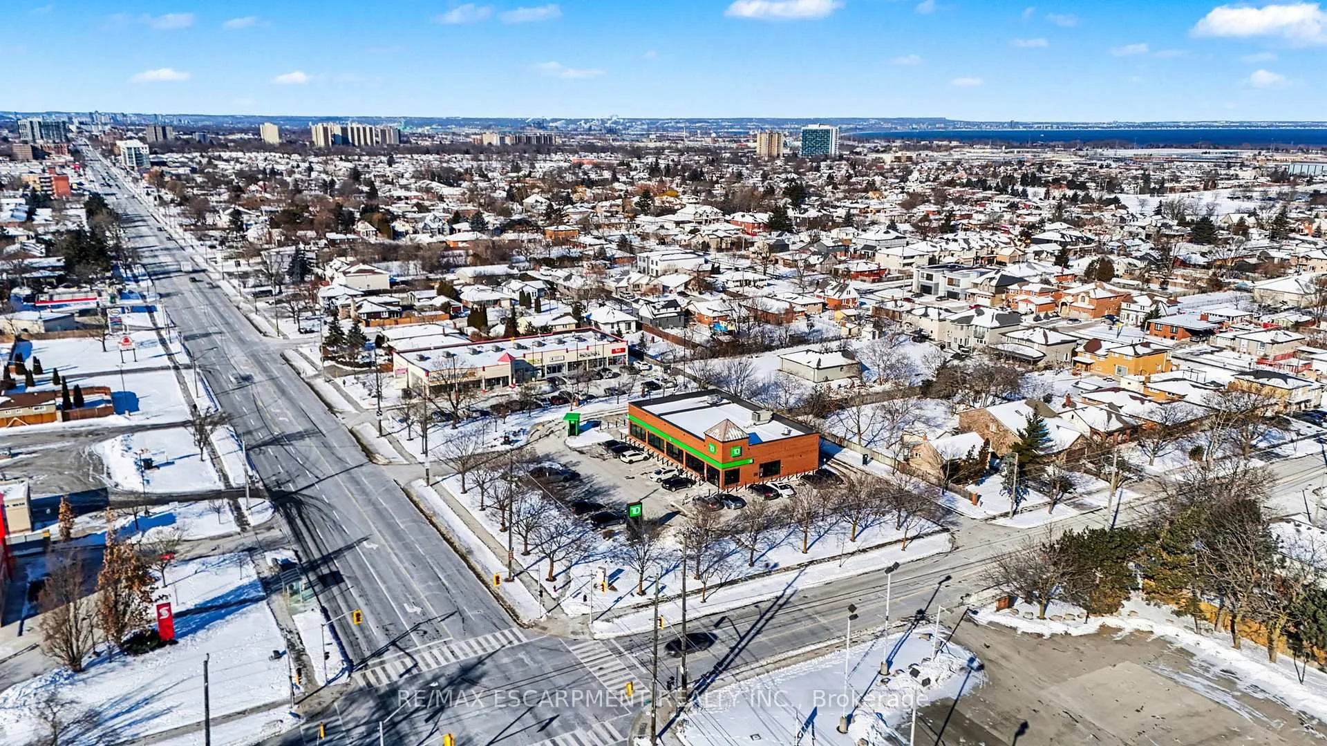 Photo 49 of 10 Norwich Road, Hamilton, Stoney Creek — HOMEH
