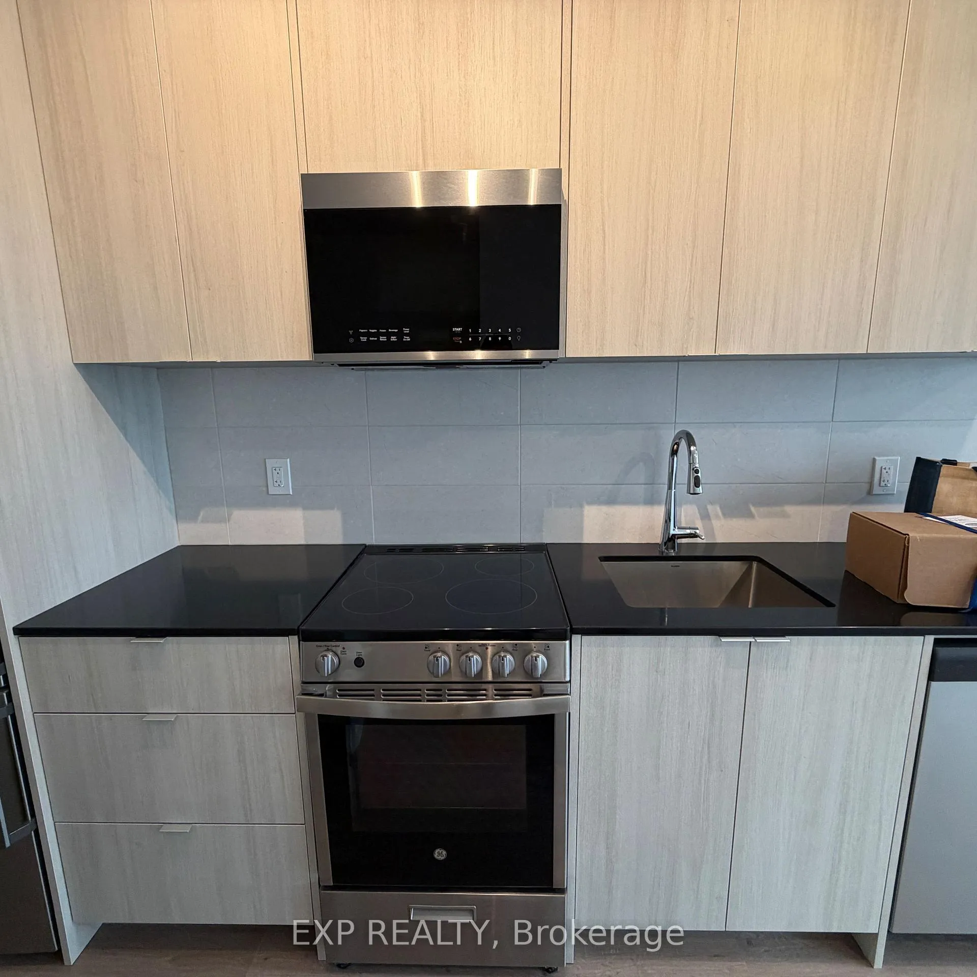Photo 3 of Unit 409, 2088 James Street, Burlington, Brant — HOMEH