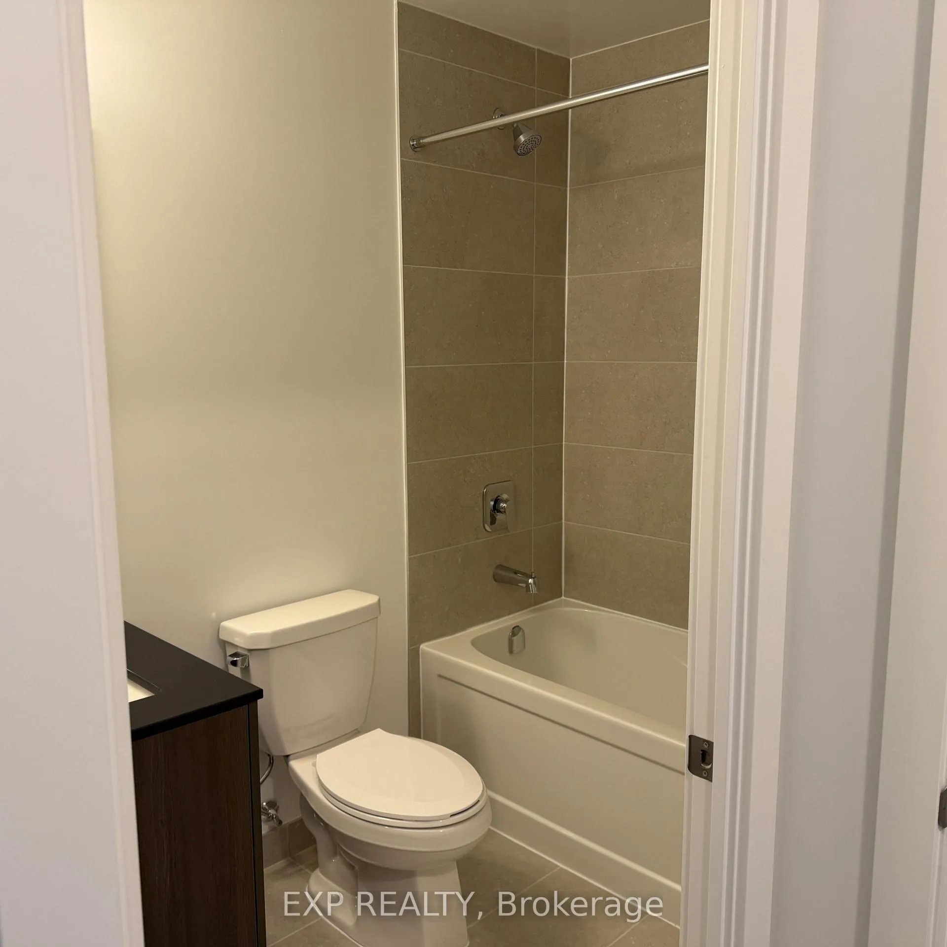 Photo 5 of Unit 409, 2088 James Street, Burlington, Brant — HOMEH