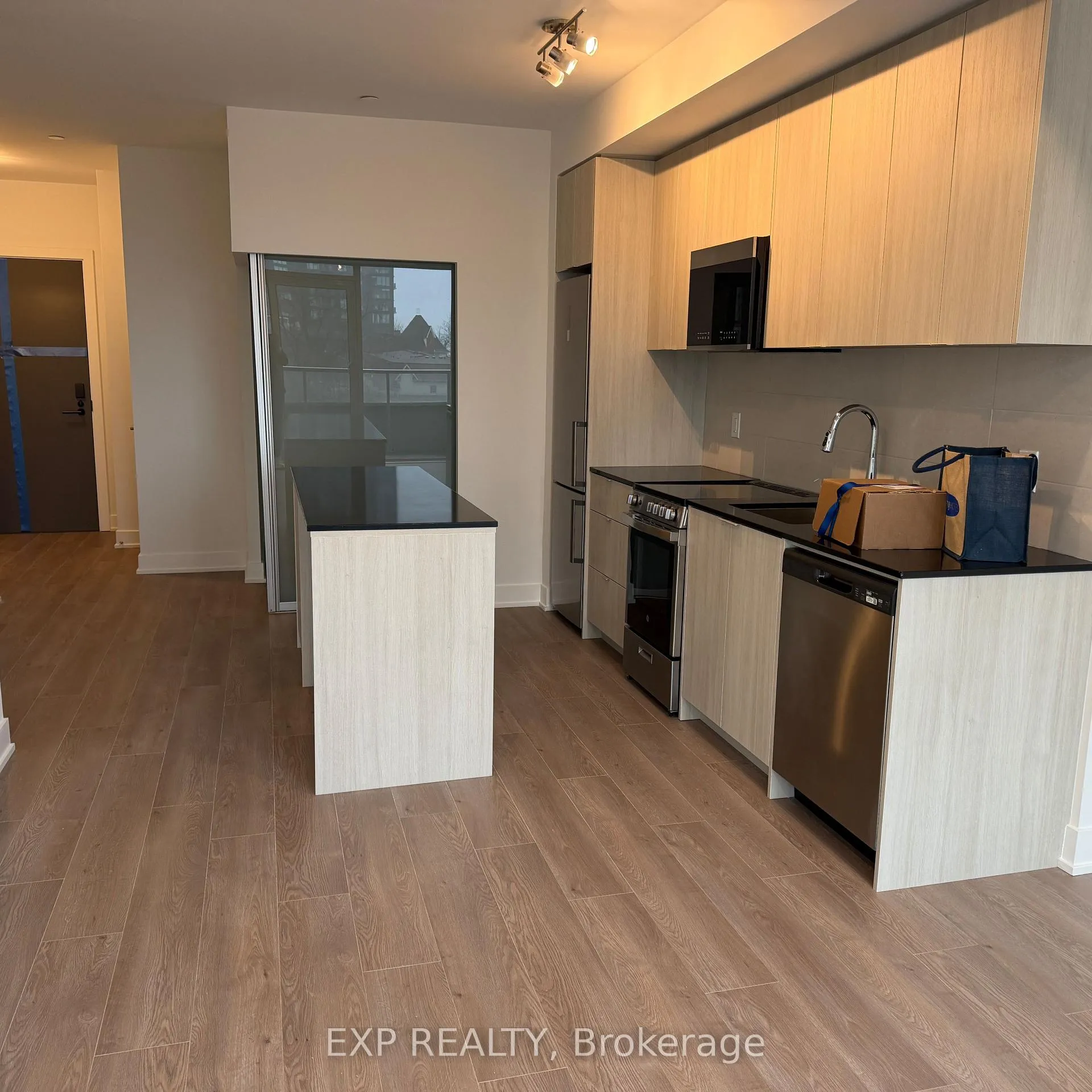 Photo 6 of Unit 409, 2088 James Street, Burlington, Brant — HOMEH
