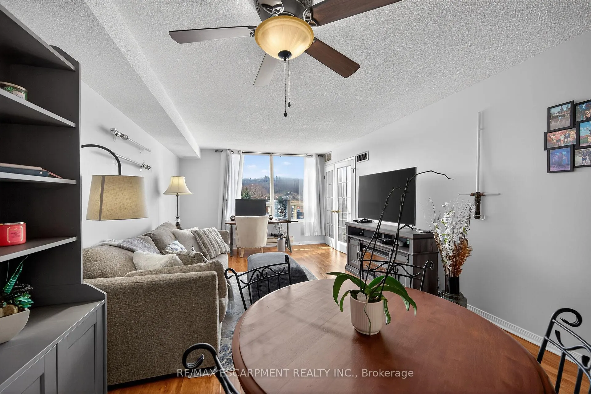 Photo 12 of Unit 301, 495 Highway 8, Hamilton, Stoney Creek — HOMEH