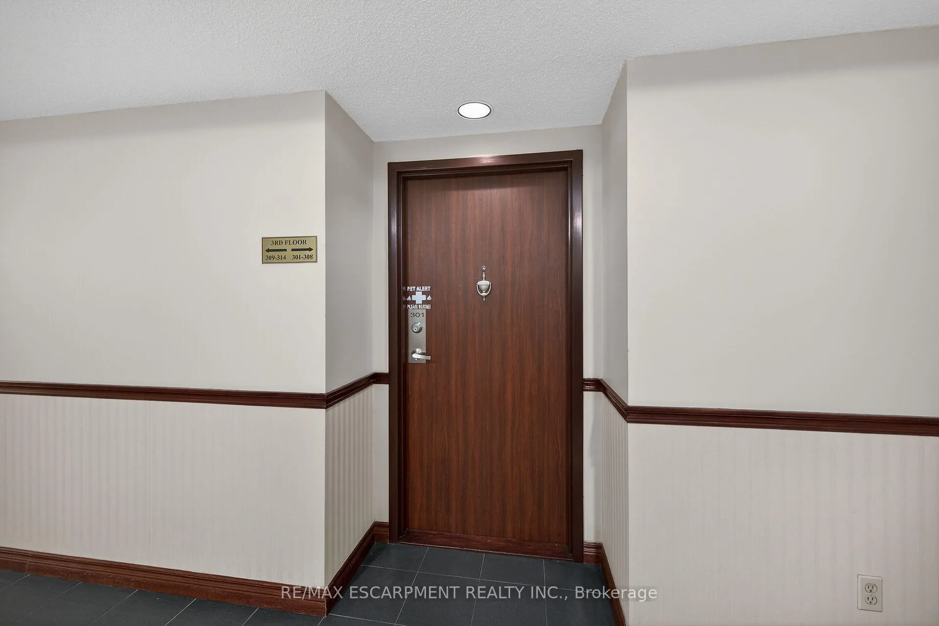 Photo 32 of Unit 301, 495 Highway 8, Hamilton, Stoney Creek — HOMEH