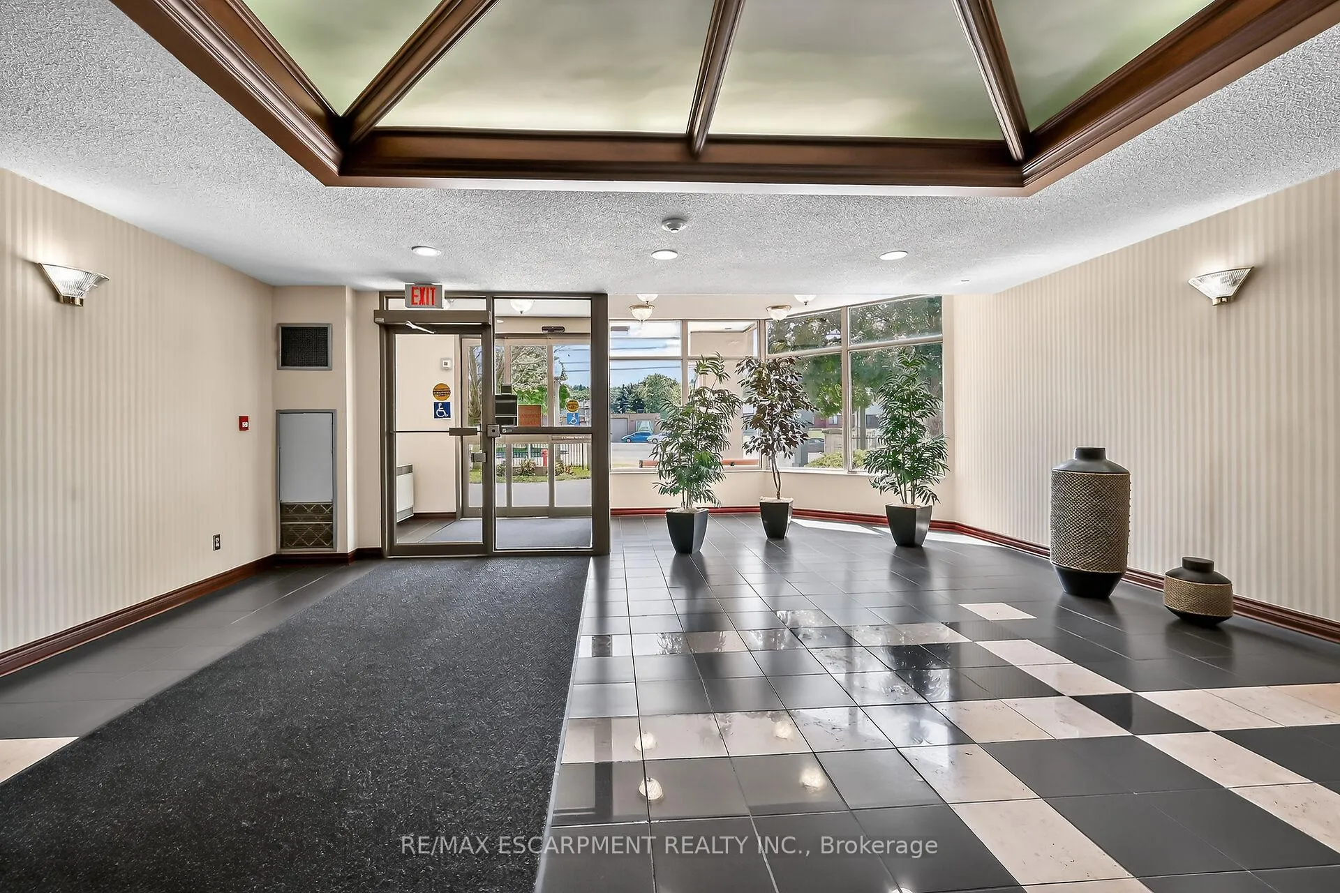 Photo 34 of Unit 301, 495 Highway 8, Hamilton, Stoney Creek — HOMEH