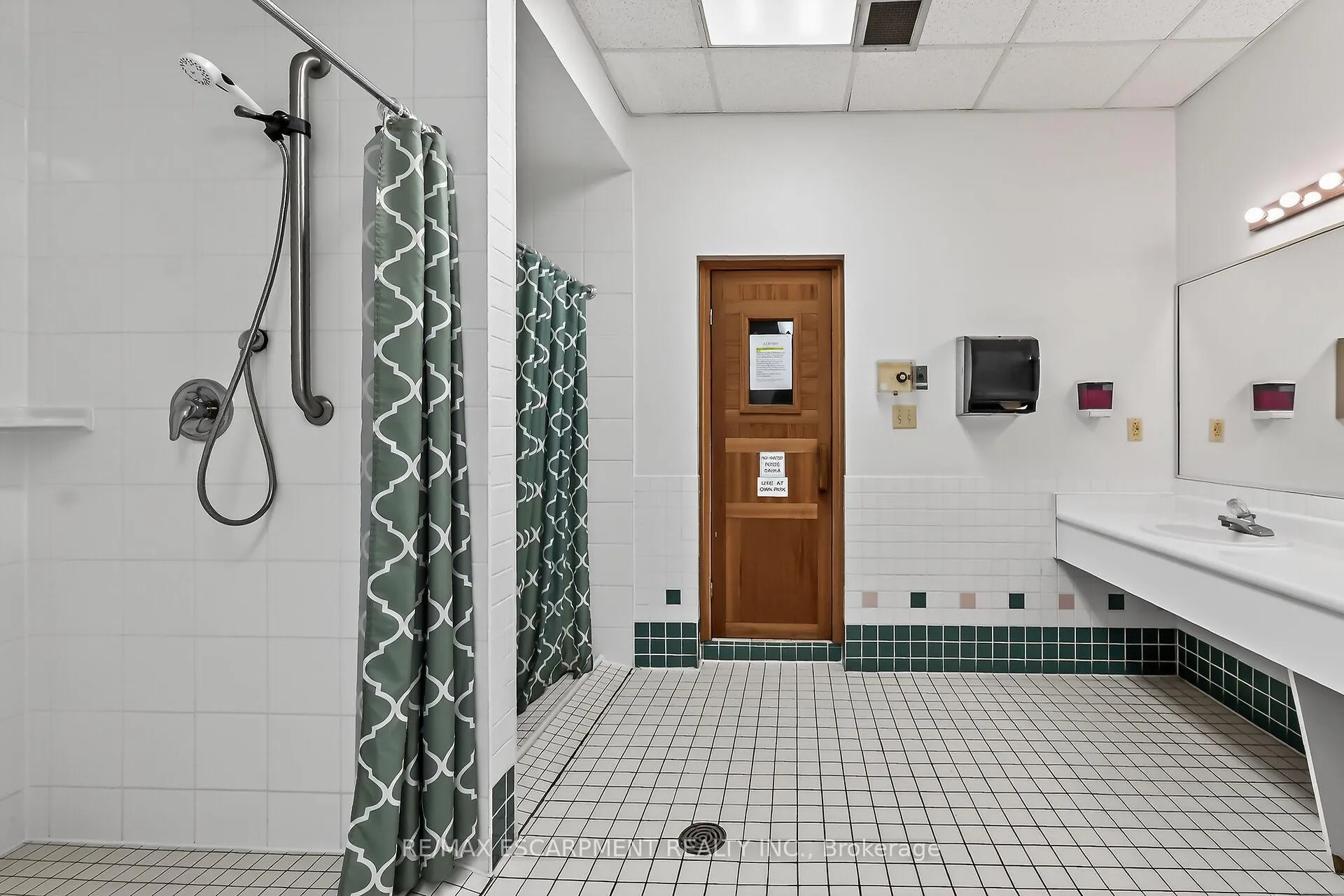 Photo 44 of Unit 301, 495 Highway 8, Hamilton, Stoney Creek — HOMEH