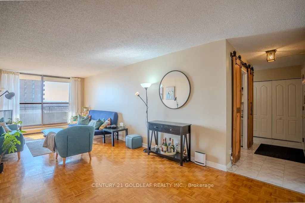 Photo 11 of Unit 1406, 505 St Laurent Boulevard, Ottawa, Viscount Alexander Park — HOMEH