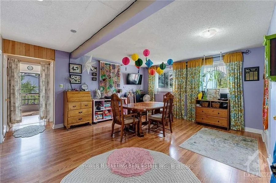 Photo 3 of 2445 Clementine Boulevard, Ottawa, Heron Park — HOMEH