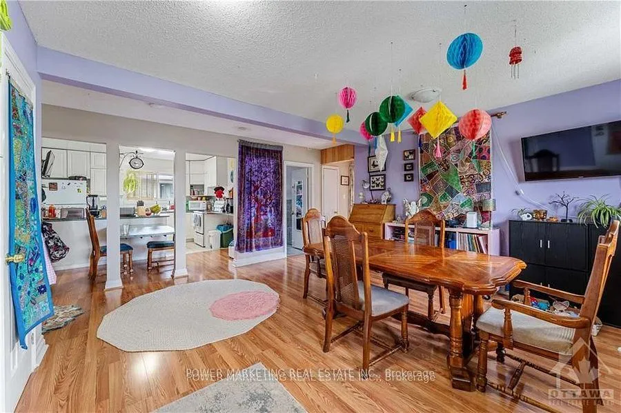 Photo 4 of 2445 Clementine Boulevard, Ottawa, Heron Park — HOMEH