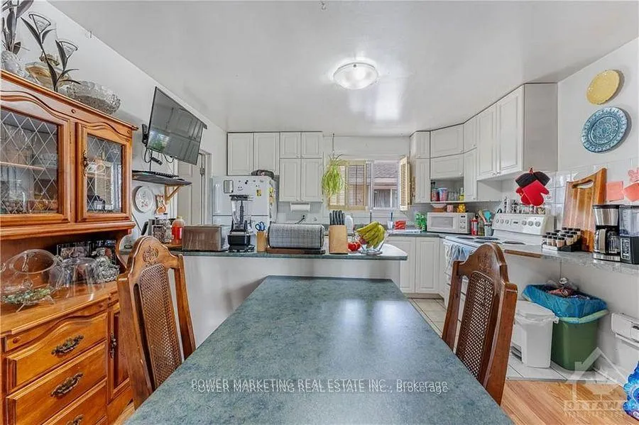 Photo 5 of 2445 Clementine Boulevard, Ottawa, Heron Park — HOMEH