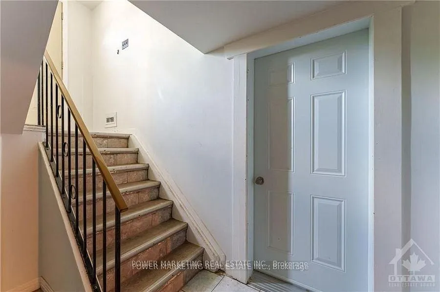 Photo 17 of 2445 Clementine Boulevard, Ottawa, Heron Park — HOMEH