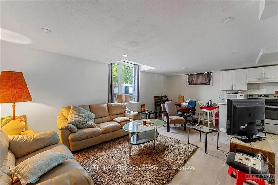 Photo 18 of 2445 Clementine Boulevard, Ottawa, Heron Park — HOMEH