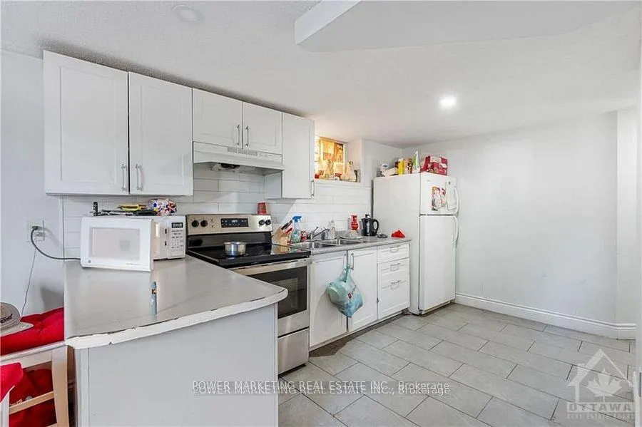 Photo 19 of 2445 Clementine Boulevard, Ottawa, Heron Park — HOMEH