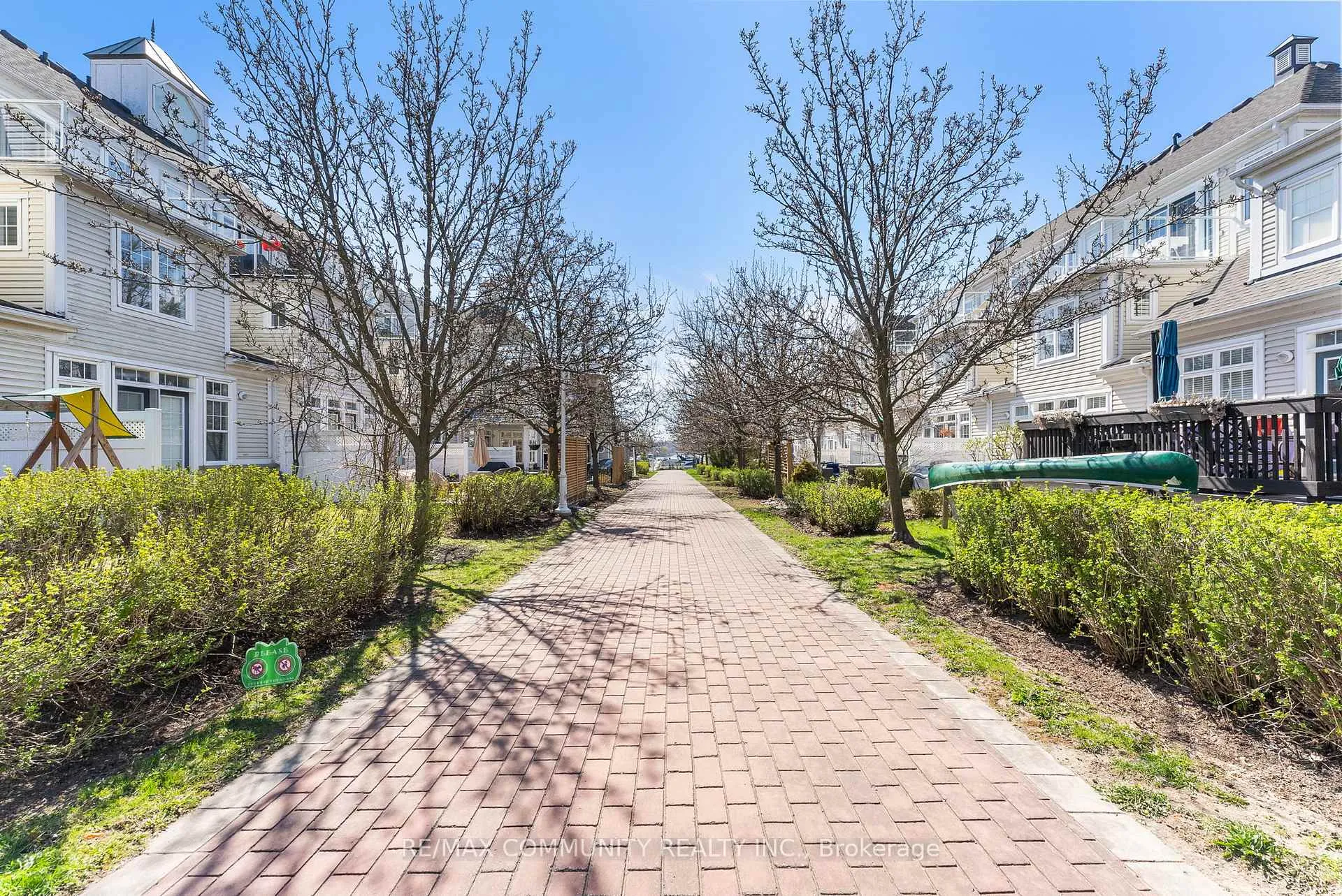 Photo 3 of Unit 19, 1295 Wharf Street, Pickering, Bay Ridges — HOMEH