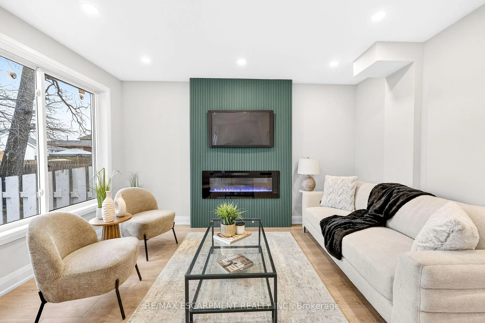 Photo 1 of Unit 5, 74 Ellis Avenue, Hamilton, Crown Point — HOMEH