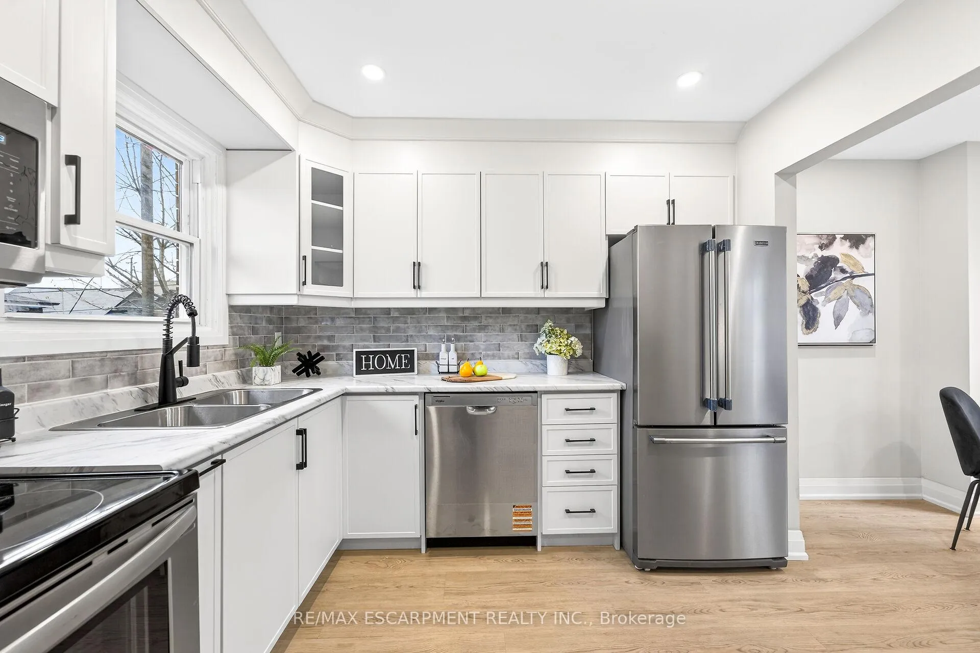 Photo 5 of Unit 5, 74 Ellis Avenue, Hamilton, Crown Point — HOMEH