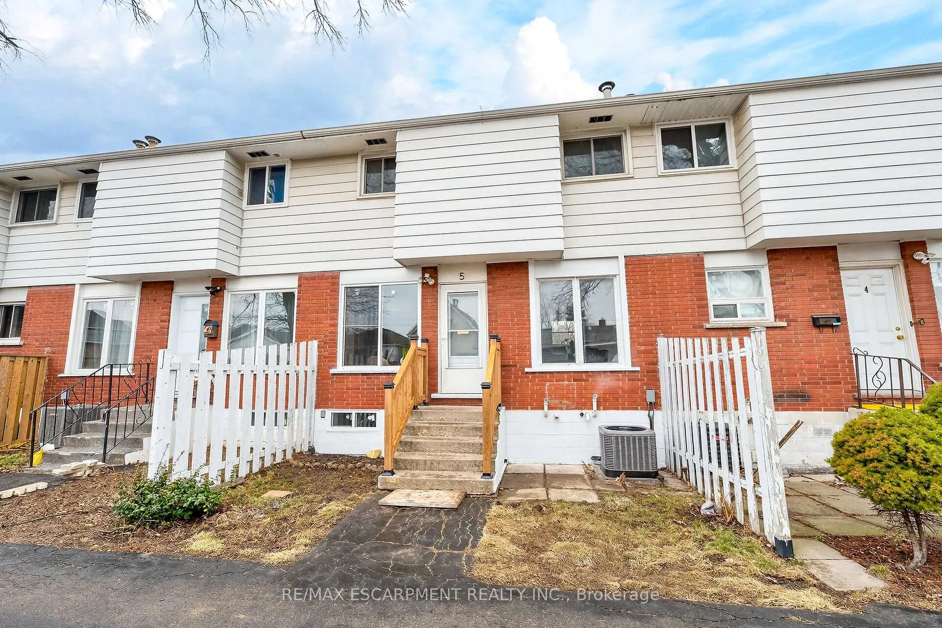 Photo 7 of Unit 5, 74 Ellis Avenue, Hamilton, Crown Point — HOMEH