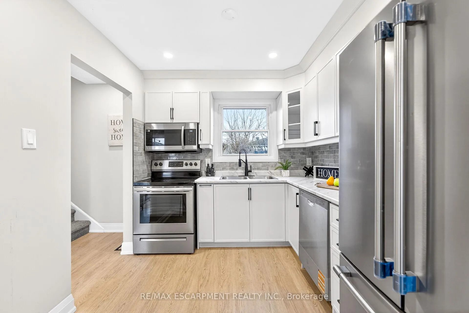 Photo 9 of Unit 5, 74 Ellis Avenue, Hamilton, Crown Point — HOMEH