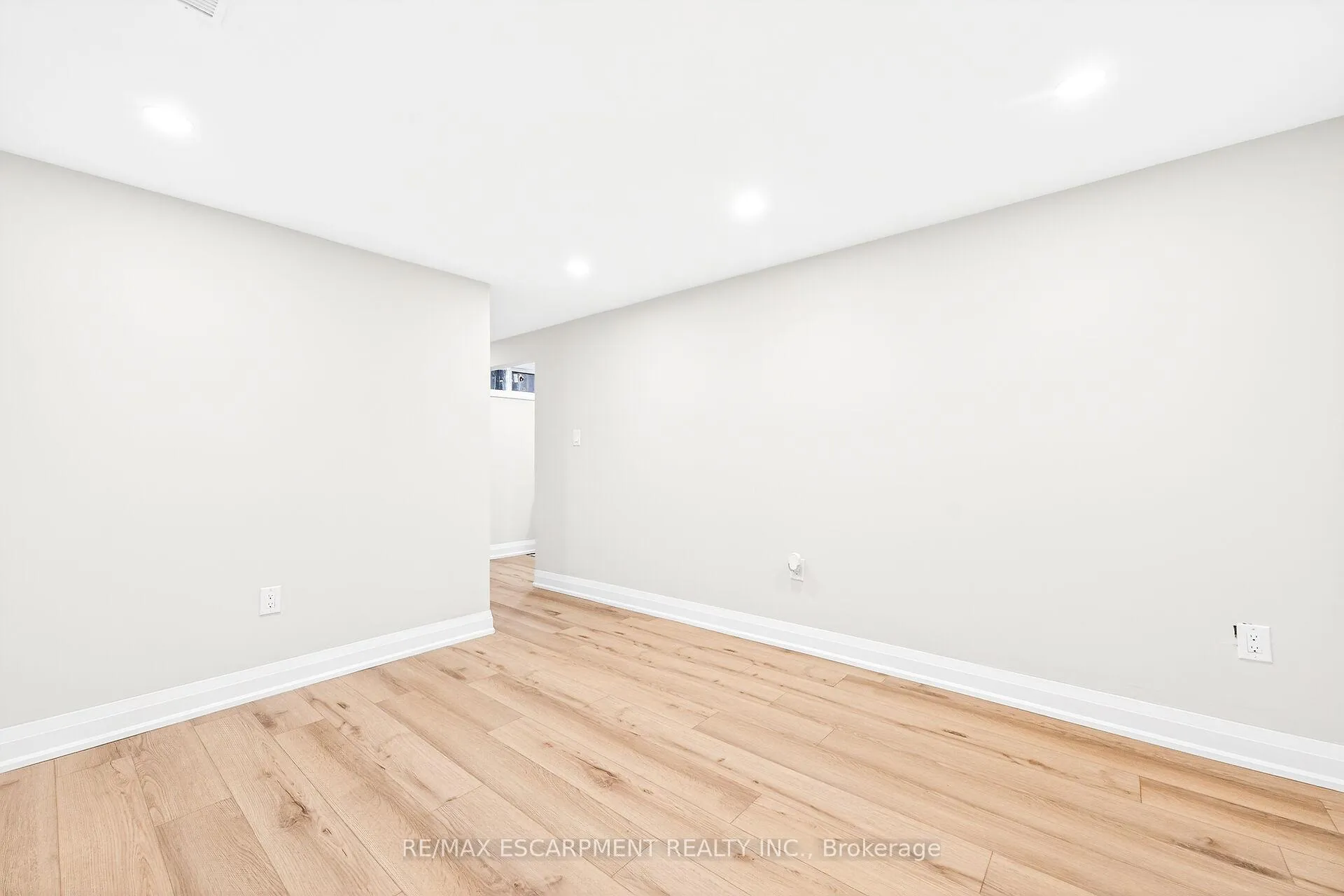Photo 43 of Unit 5, 74 Ellis Avenue, Hamilton, Crown Point — HOMEH