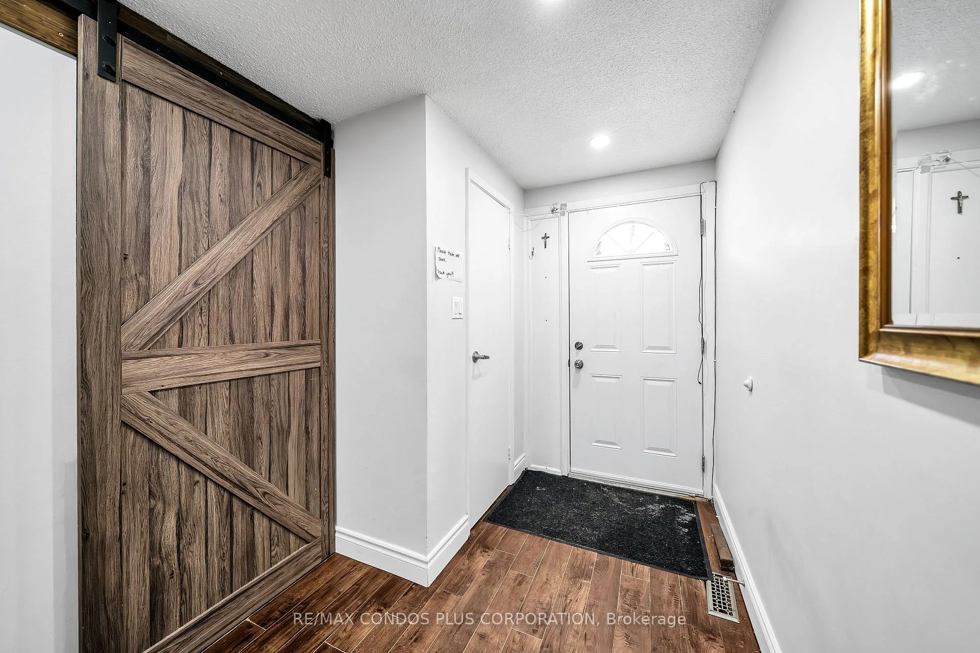 Front of Unit 39, 222 Pearson Street