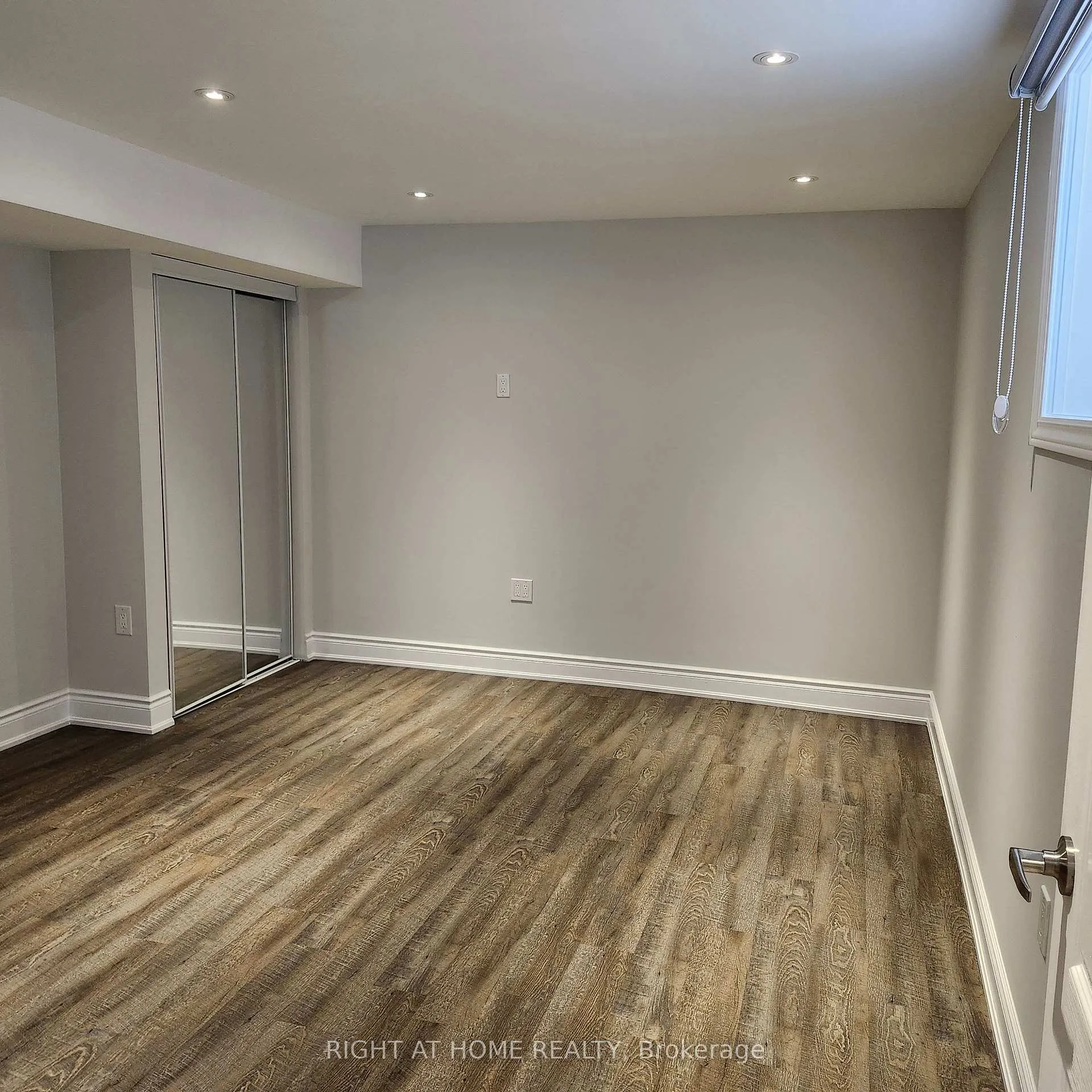 Photo 7 of 60 Weaver Terrace, New Tecumseth, Tottenham — HOMEH