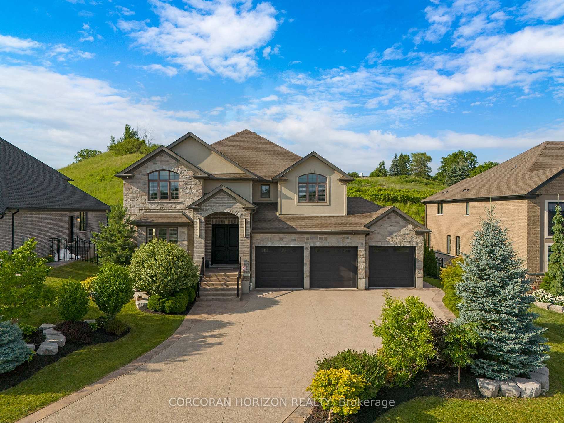 Photo 2 of 209 River Birch Street, Kitchener, Hidden Valley — HOMEH