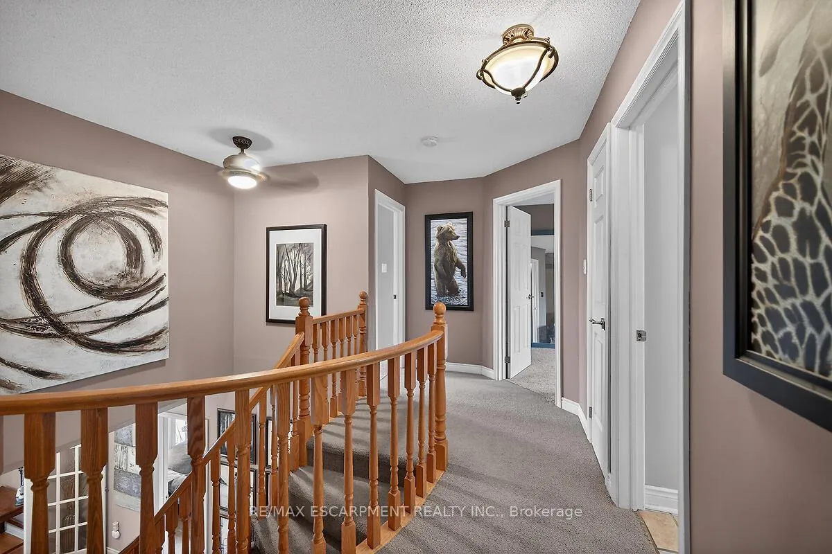 Photo 28 of 208 Meadowbrook Drive E, Hamilton, Ancaster — HOMEH
