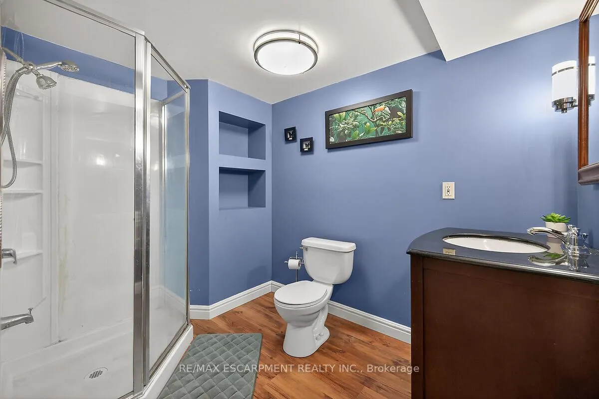 Photo 36 of 208 Meadowbrook Drive E, Hamilton, Ancaster — HOMEH
