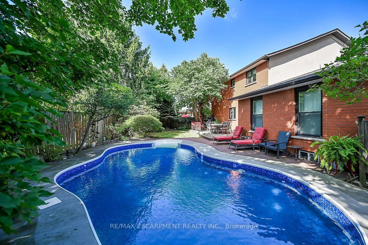 Photo 39 of 208 Meadowbrook Drive E, Hamilton, Ancaster — HOMEH