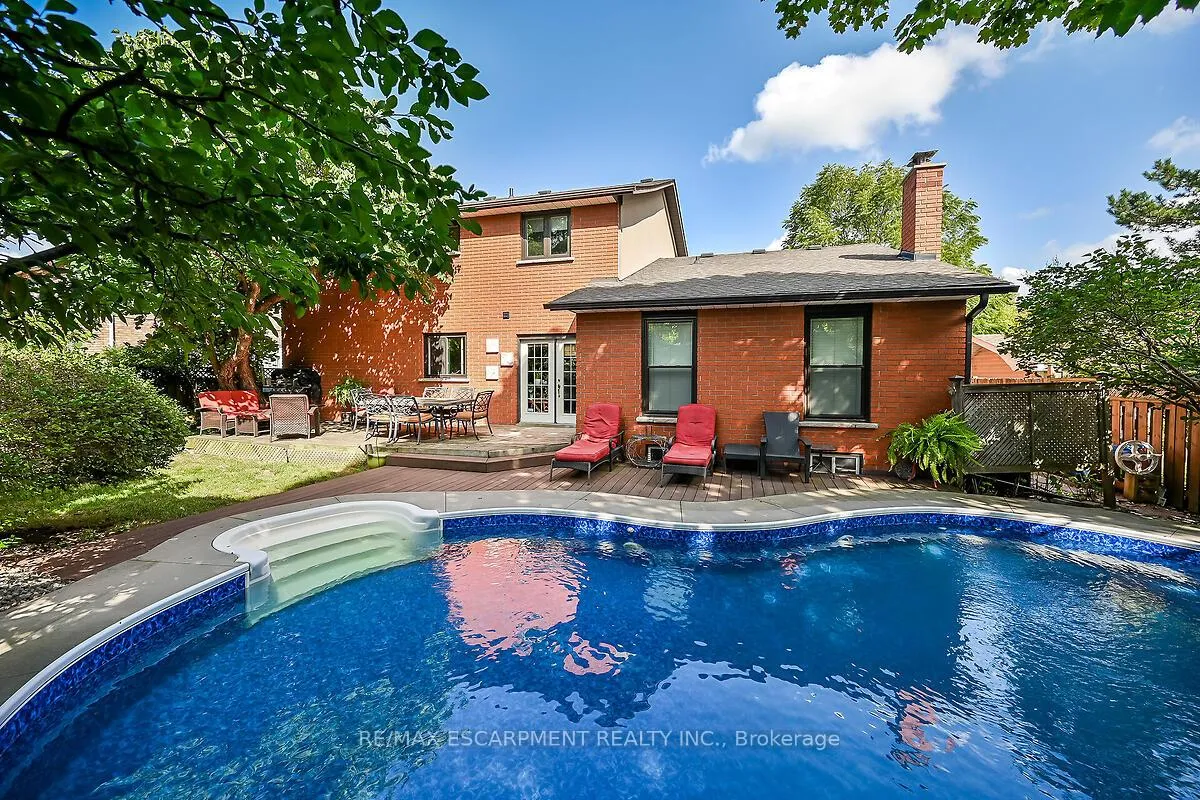 Photo 40 of 208 Meadowbrook Drive E, Hamilton, Ancaster — HOMEH