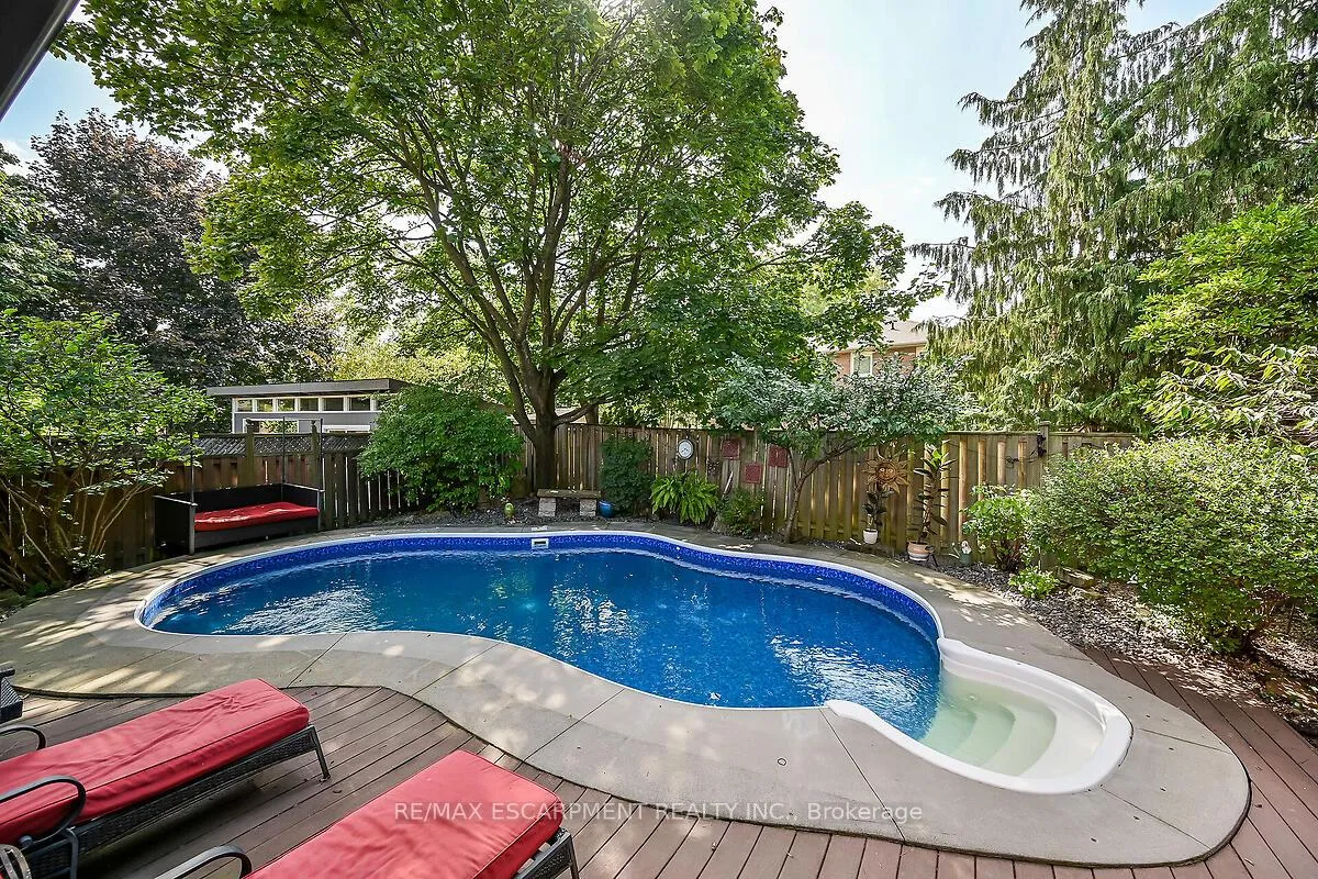 Photo 41 of 208 Meadowbrook Drive E, Hamilton, Ancaster — HOMEH