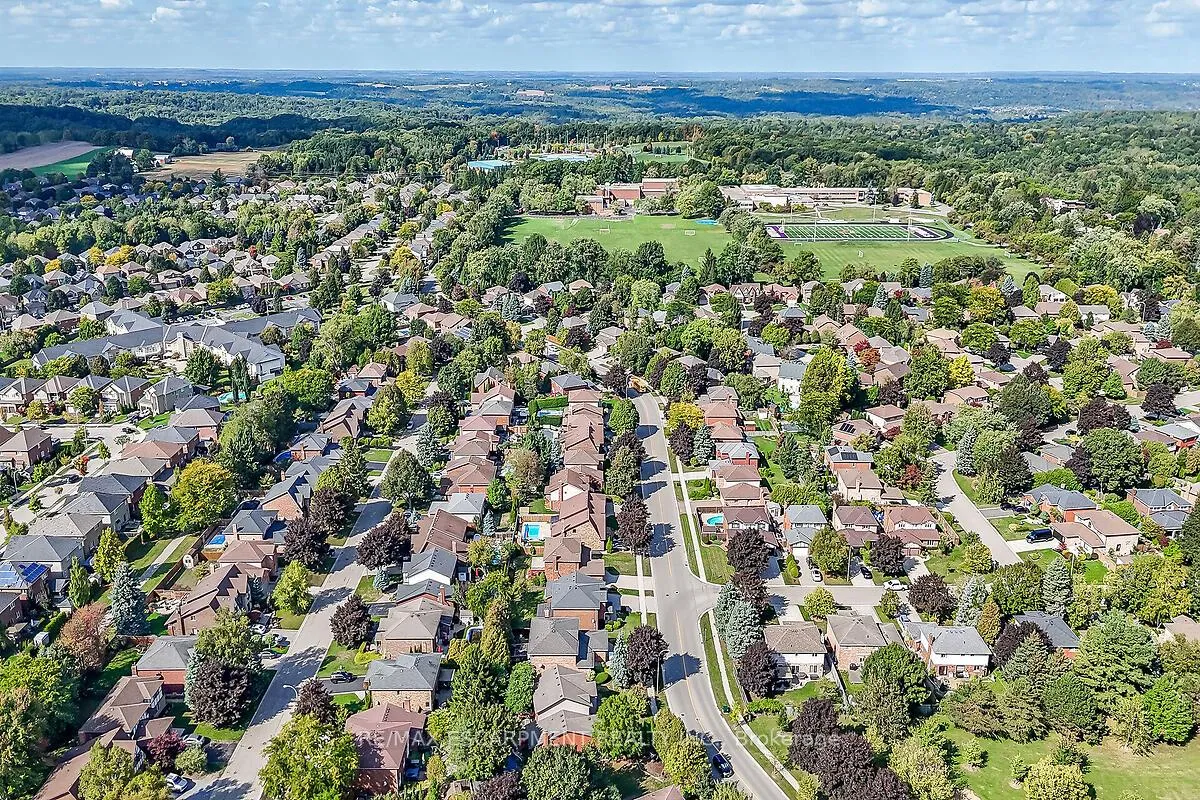 Photo 46 of 208 Meadowbrook Drive E, Hamilton, Ancaster — HOMEH