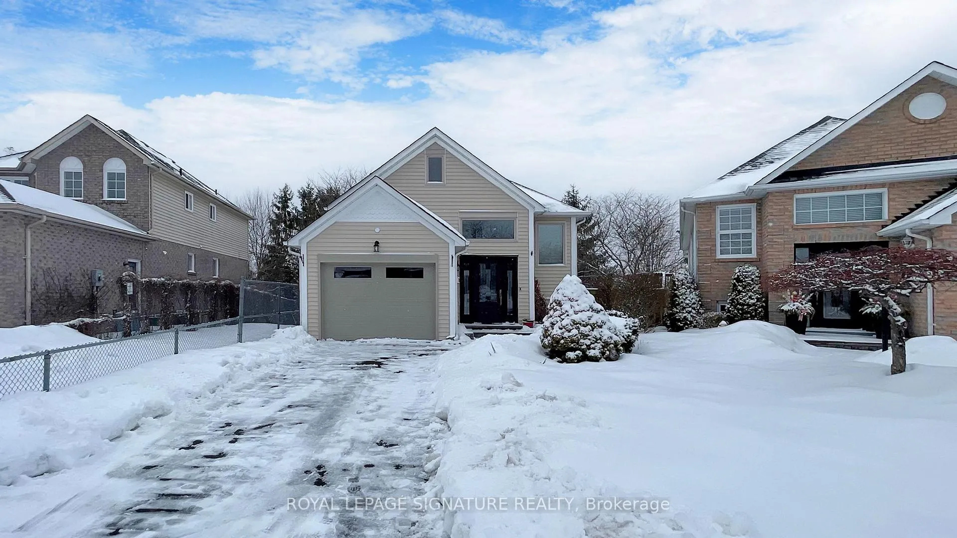 Front of 1256 Dartmoor Street