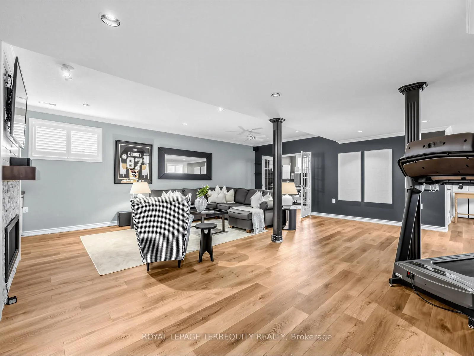 Photo 24 of 71 Hooper Square, Clarington, Bowmanville — HOMEH