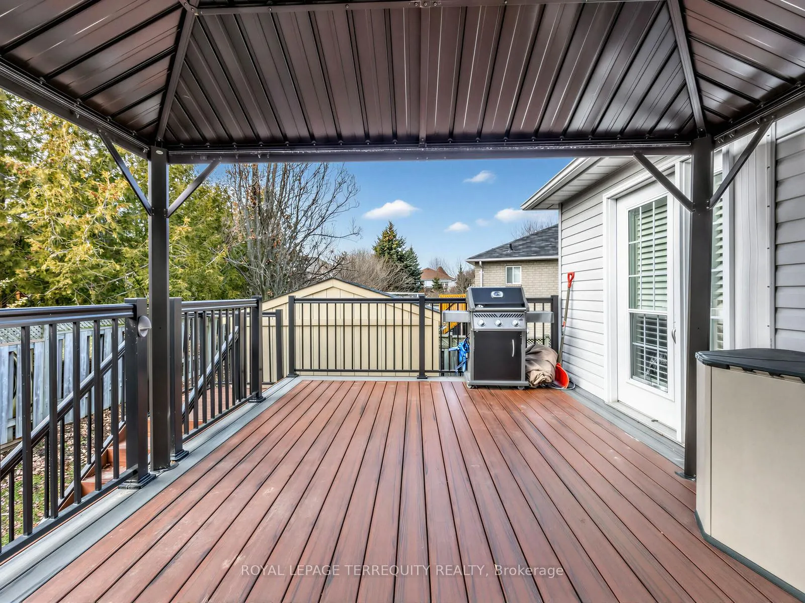 Photo 33 of 71 Hooper Square, Clarington, Bowmanville — HOMEH