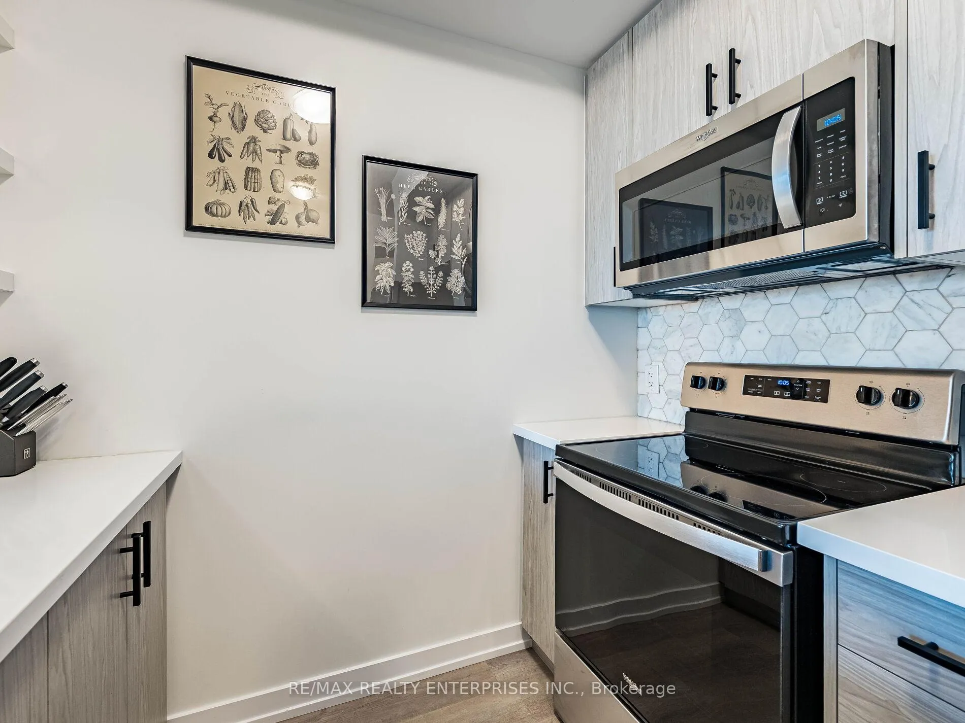 Photo 11 of Unit 232, 450 Dundas Street E, Hamilton, Waterdown — HOMEH