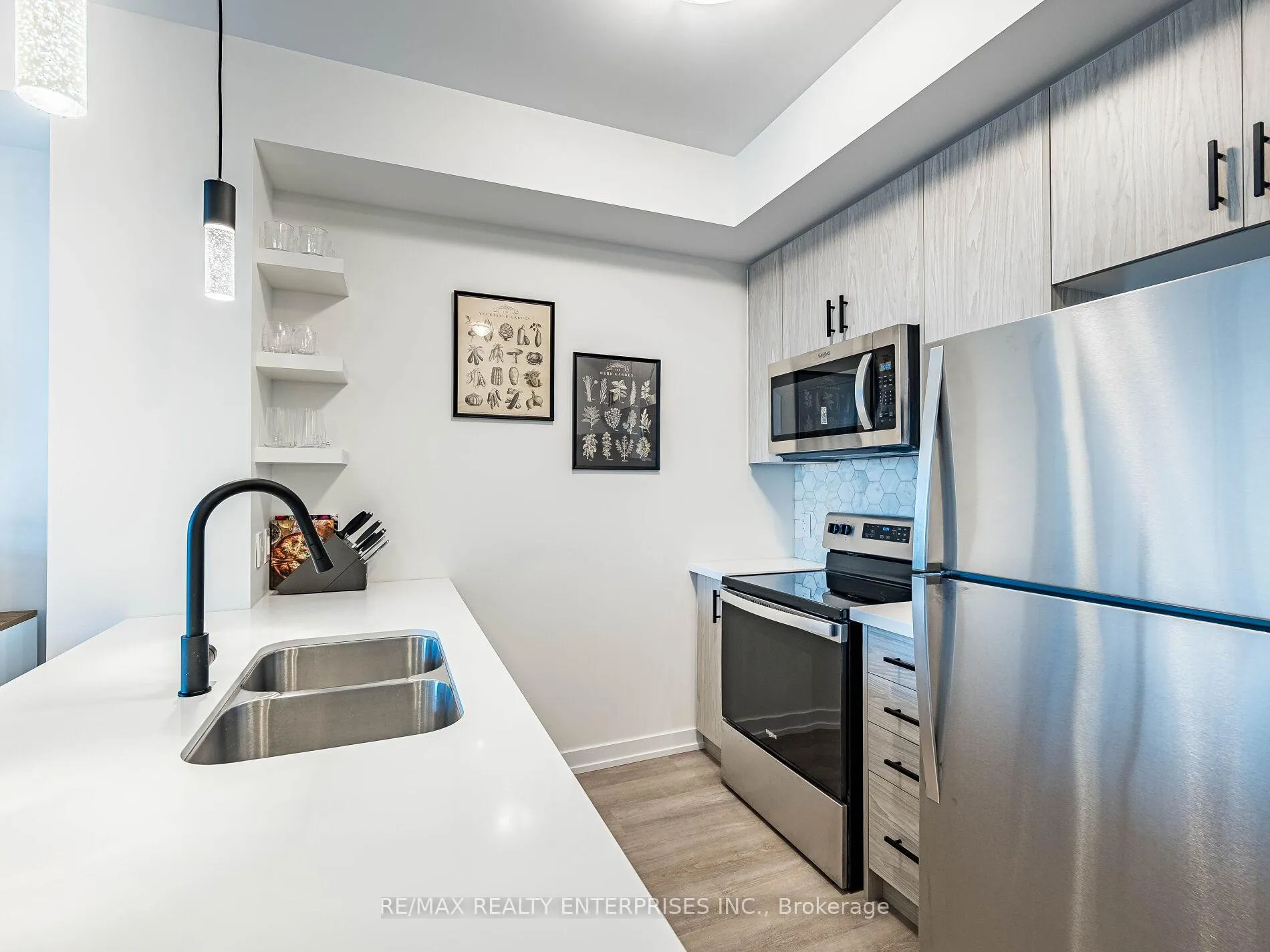Photo 12 of Unit 232, 450 Dundas Street E, Hamilton, Waterdown — HOMEH