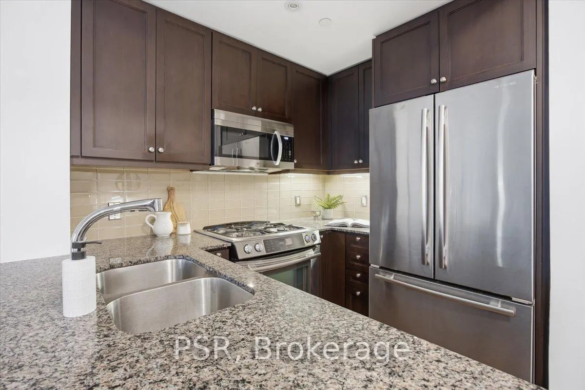 Photo 6 of Unit 422, 11 Bronte Road, Oakville, Bronte — HOMEH