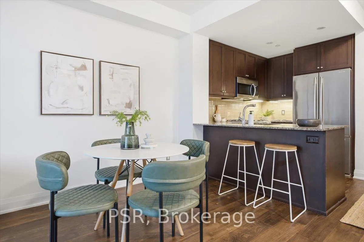 Photo 8 of Unit 422, 11 Bronte Road, Oakville, Bronte — HOMEH