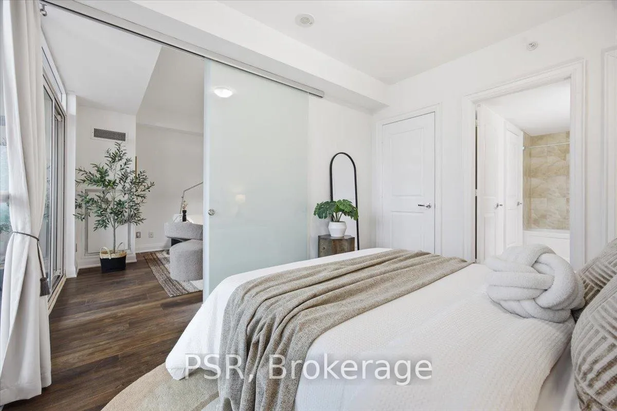 Photo 18 of Unit 422, 11 Bronte Road, Oakville, Bronte — HOMEH