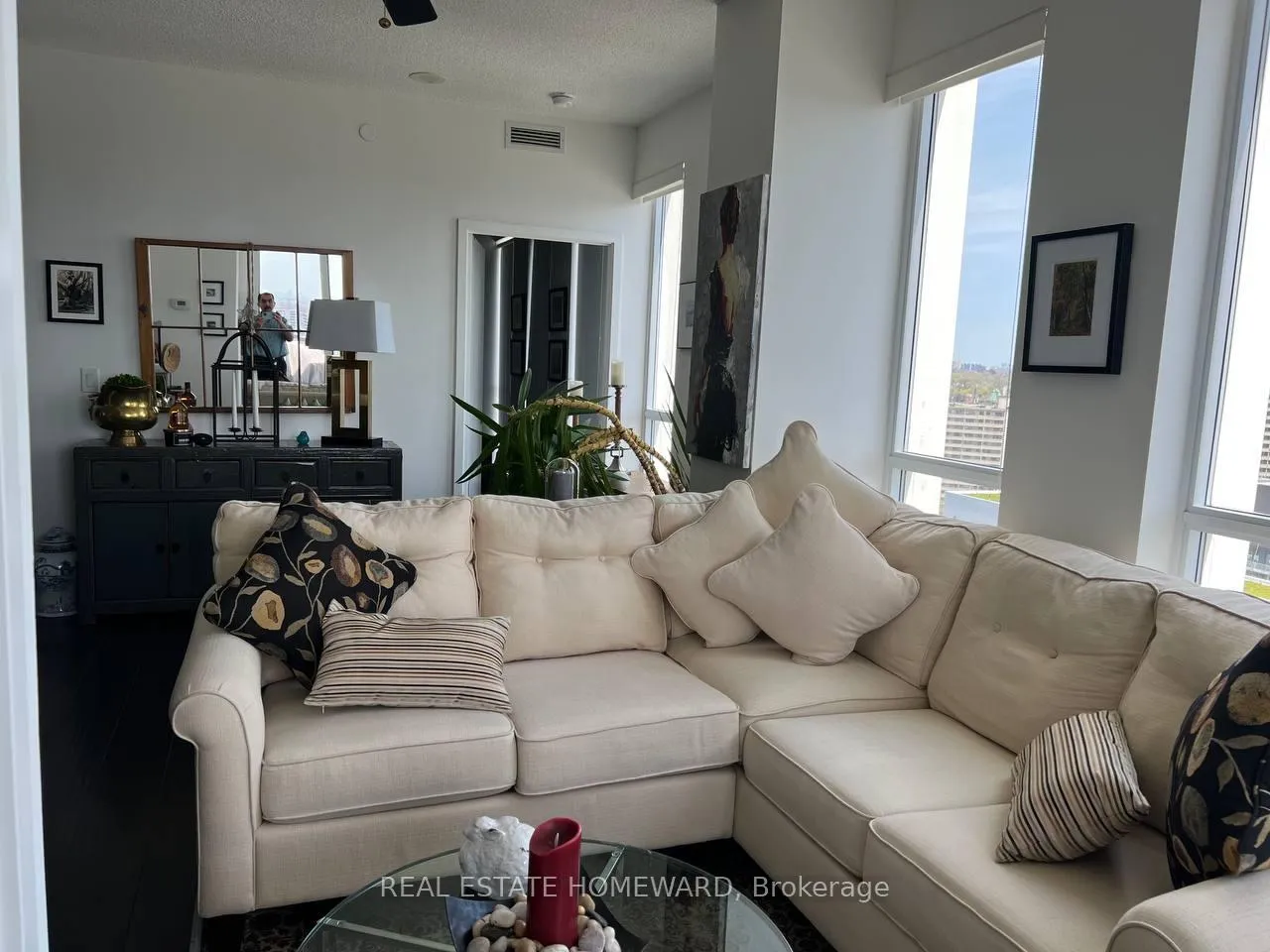 Photo 11 of Unit 2102, 170 Sumach Street, Toronto, Regent Park — HOMEH