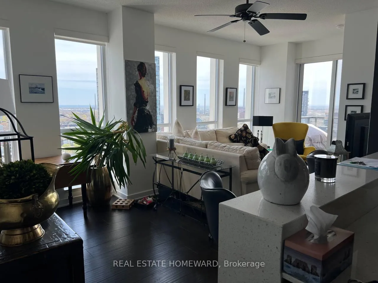 Photo 12 of Unit 2102, 170 Sumach Street, Toronto, Regent Park — HOMEH
