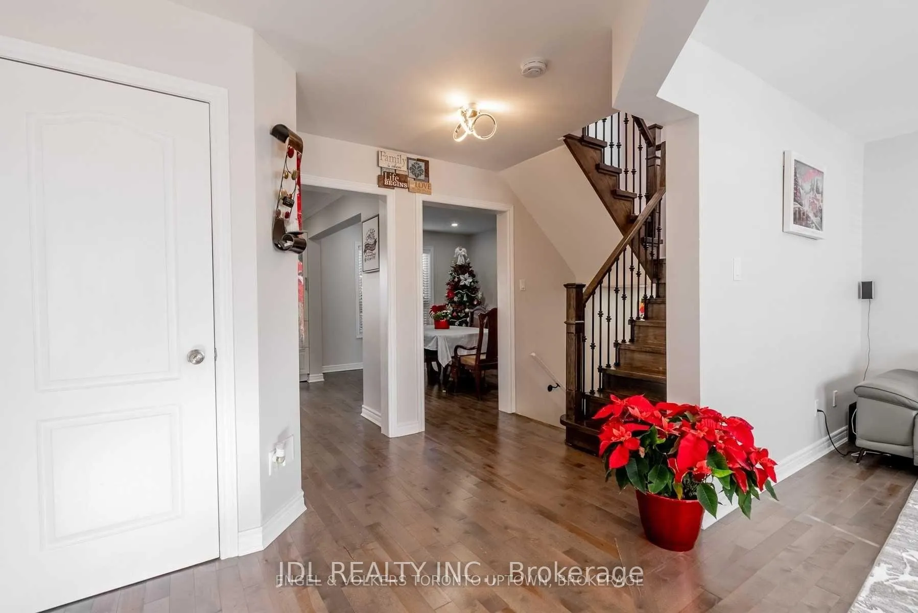 Photo 8 of 62 Ian Drive, Georgina, Keswick South — HOMEH