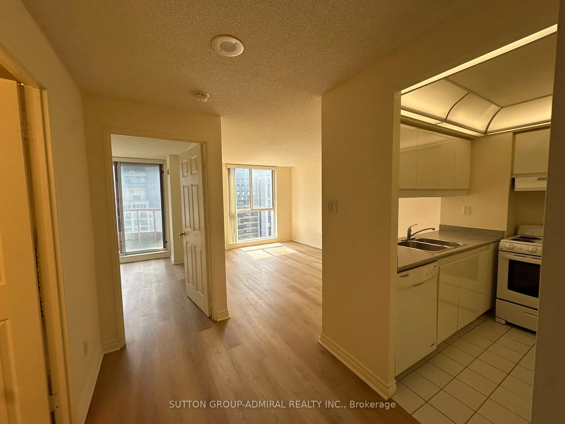 Photo 6 of Unit 3102, 736 Bay Street, Toronto, Bay Street Corridor — HOMEH