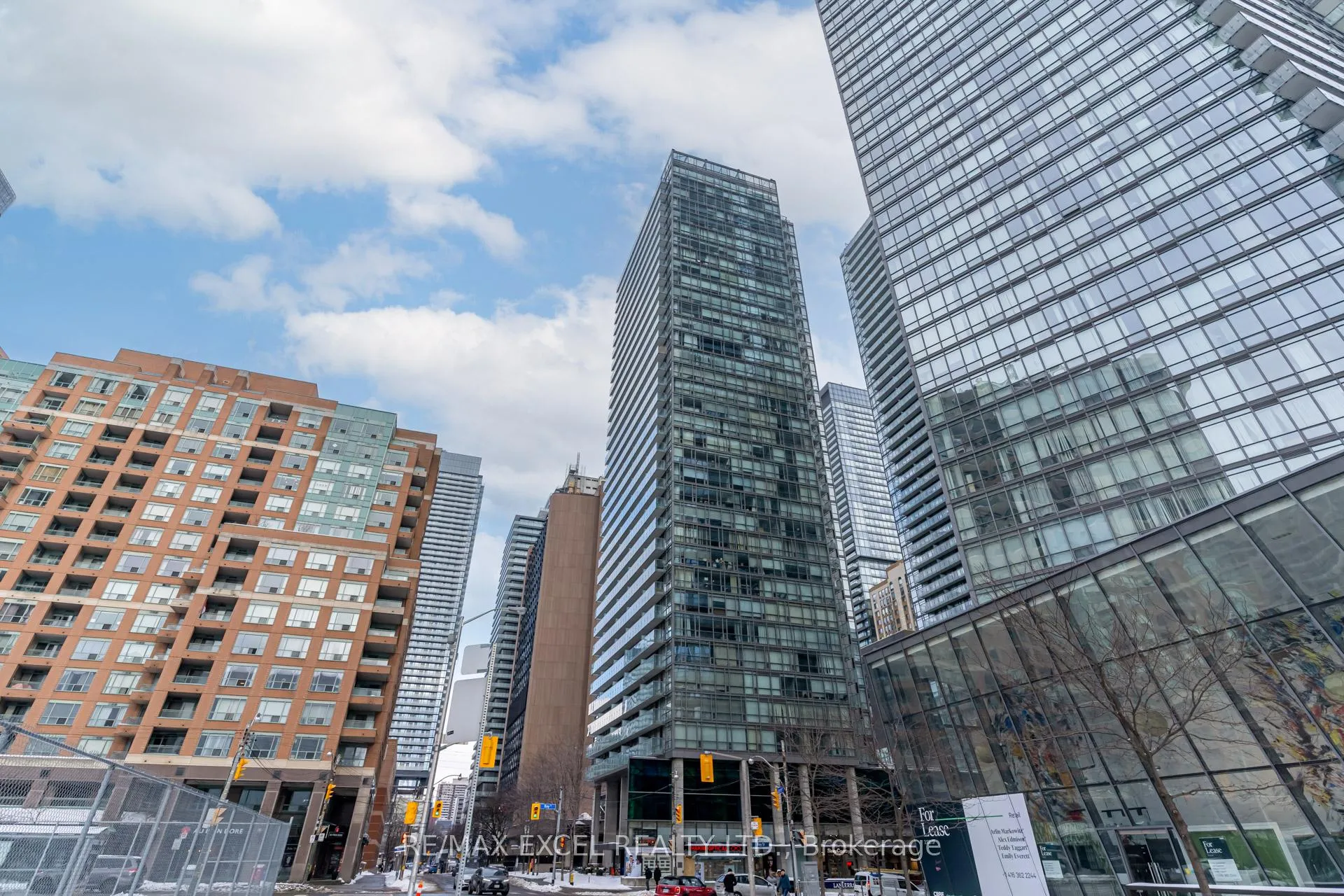 Photo 3 of Unit 2806, 37 Grosvenor Street, Toronto, Bay Street Corridor — HOMEH