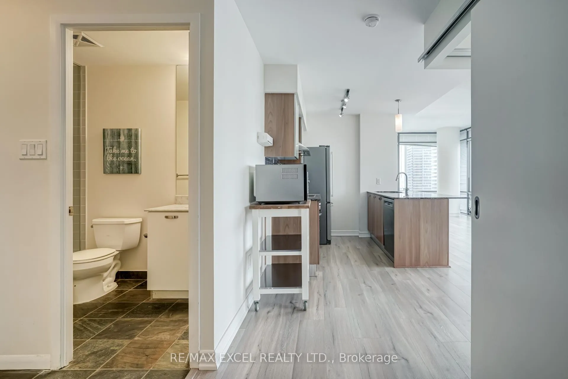 Photo 10 of Unit 2806, 37 Grosvenor Street, Toronto, Bay Street Corridor — HOMEH